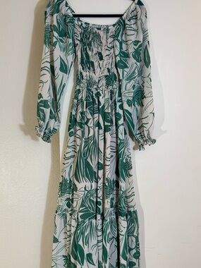 Green Leaf Print Smocked Maxi Dress with Long Sleeves
